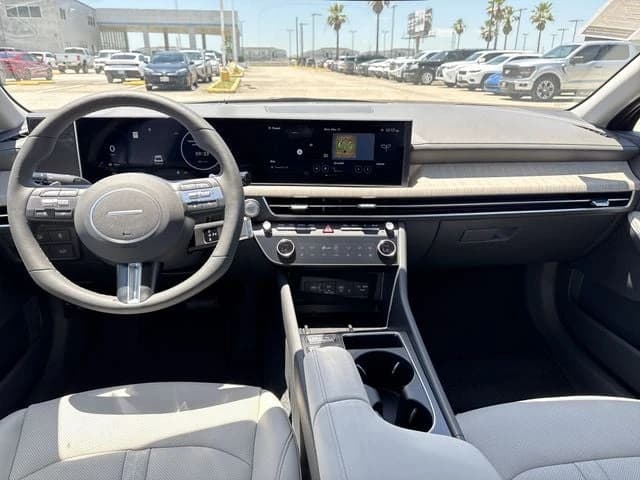 Hyundai Sonata Hybrid Limited FWD 2025 — side view
