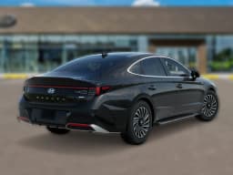 Hyundai Sonata Hybrid Limited FWD 2026 — side view