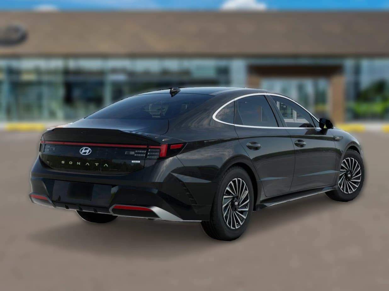 Hyundai Sonata Hybrid Limited FWD 2026 — side view