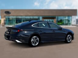 Hyundai Sonata SEL Sport FWD 2026 — side view