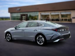 Hyundai Sonata SEL Sport FWD 2026 — side view