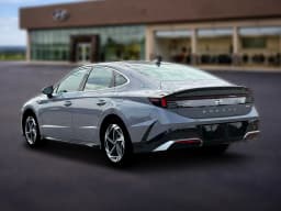 Hyundai Sonata SEL Sport FWD 2026 — side view
