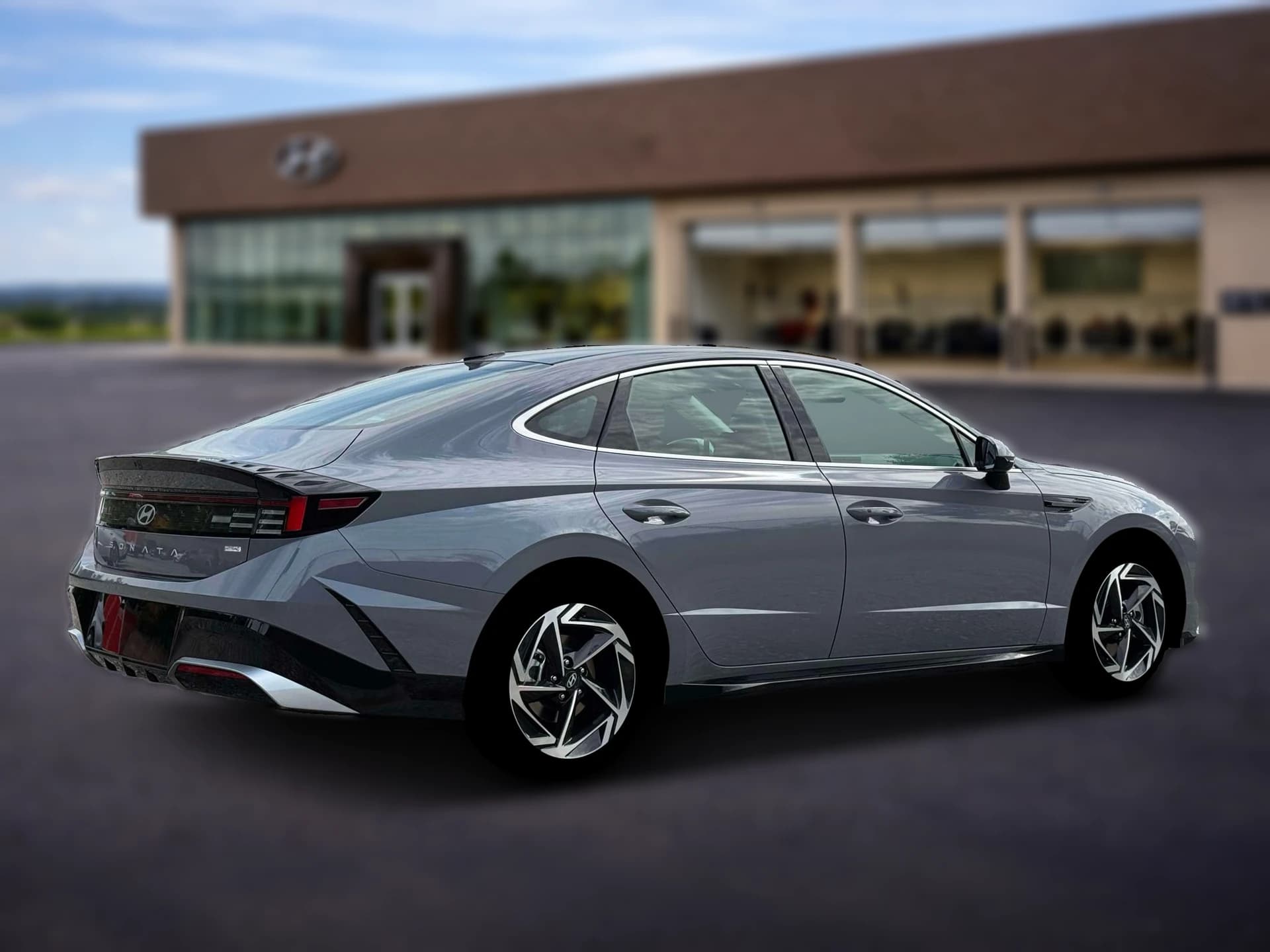 Hyundai Sonata SEL Sport FWD 2026 — side view