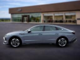 Hyundai Sonata SEL Sport FWD 2026 — side view
