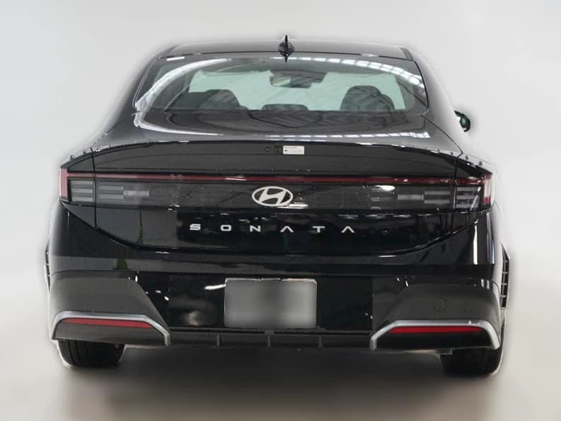 Hyundai Sonata SEL Sport FWD 2026 — side view