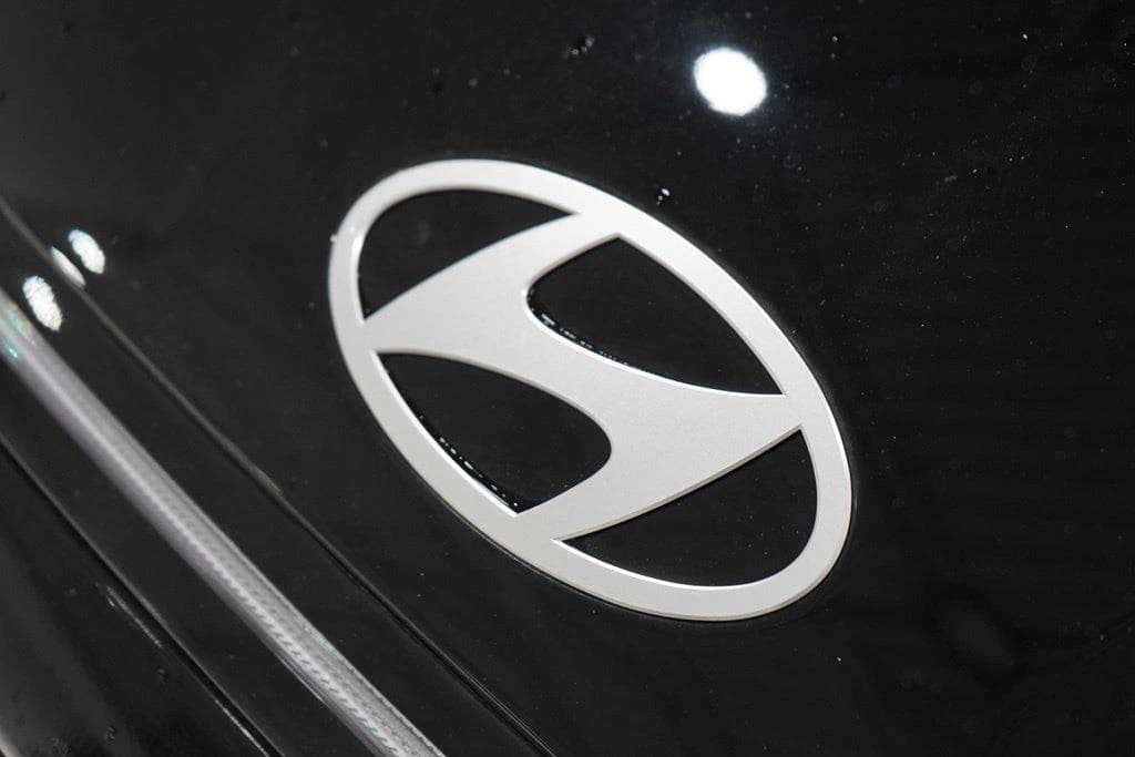 Hyundai Sonata SEL Sport FWD 2026 — side view