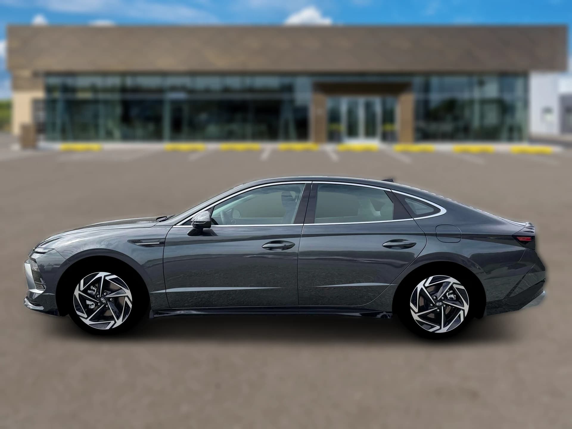 Hyundai Sonata SEL Sport FWD 2026 — side view
