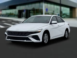 Hyundai Elantra SE Sedan