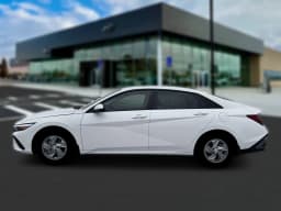Hyundai Elantra SE Sedan 2026 — side view