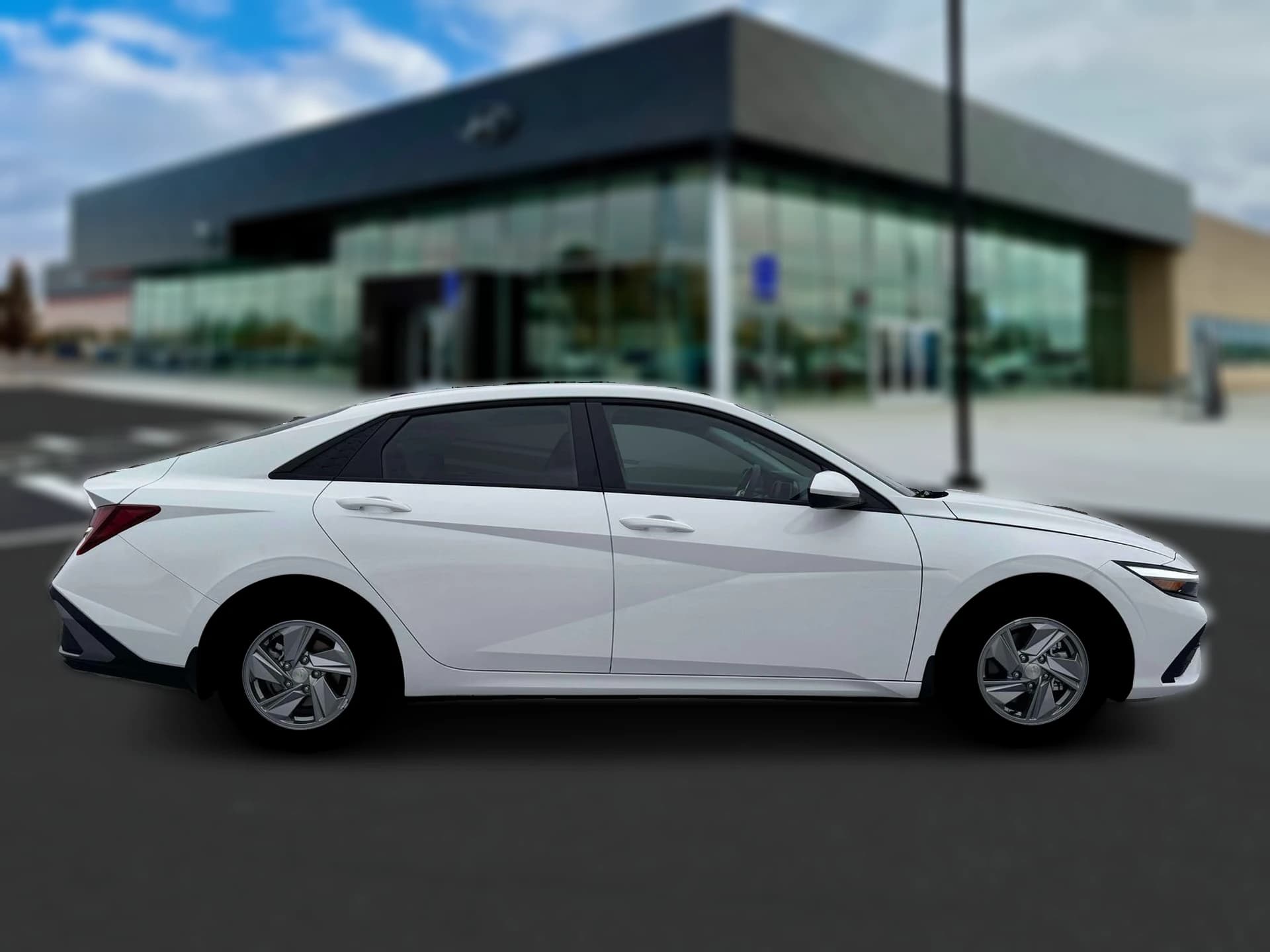 Hyundai Elantra SE Sedan 2026 — side view