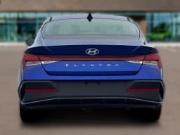 Hyundai Elantra SE IVT 2026 — side view