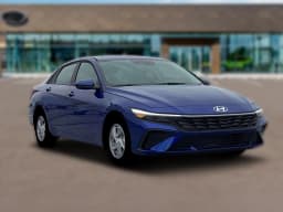 Hyundai Elantra SE IVT 2026 — side view