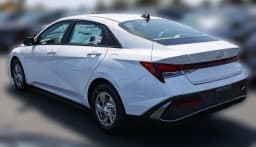 Hyundai Elantra SE IVT 2026 — side view
