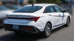 Hyundai Elantra SE IVT 2026 — side view