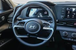 Hyundai Elantra SE IVT 2026 — side view
