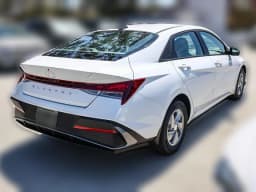 Hyundai Elantra SE Sedan 2026 — side view