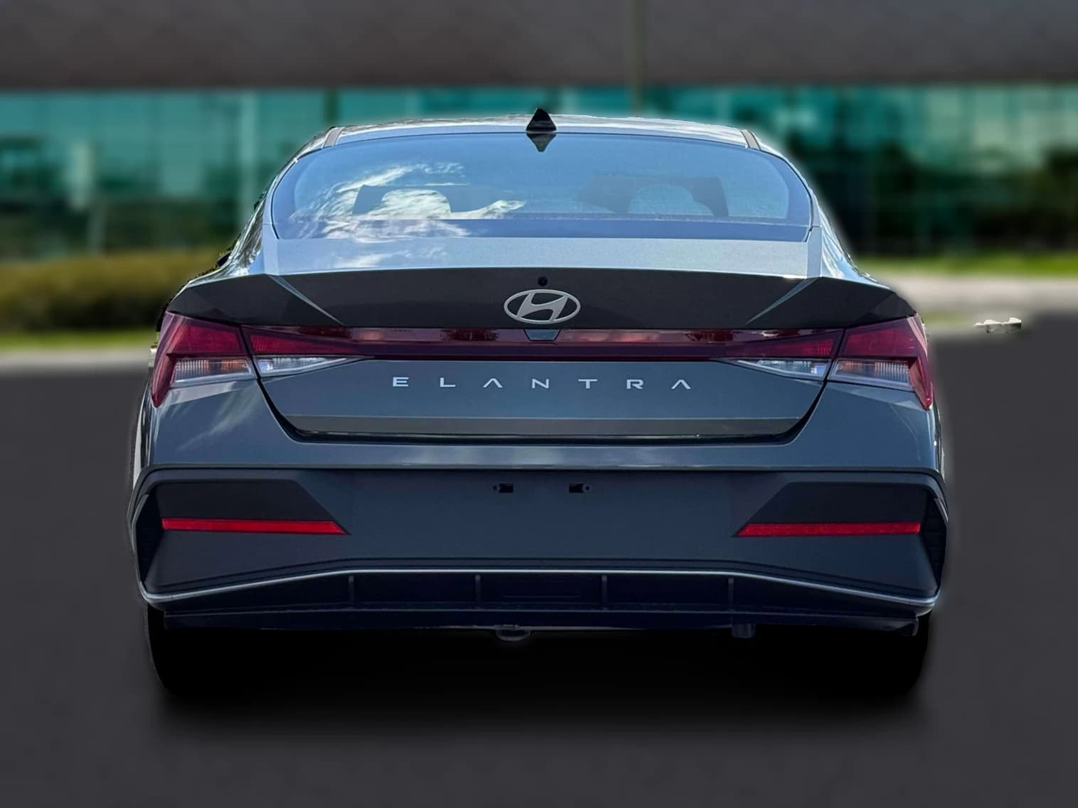 Hyundai Elantra SE Sedan 2026 — side view