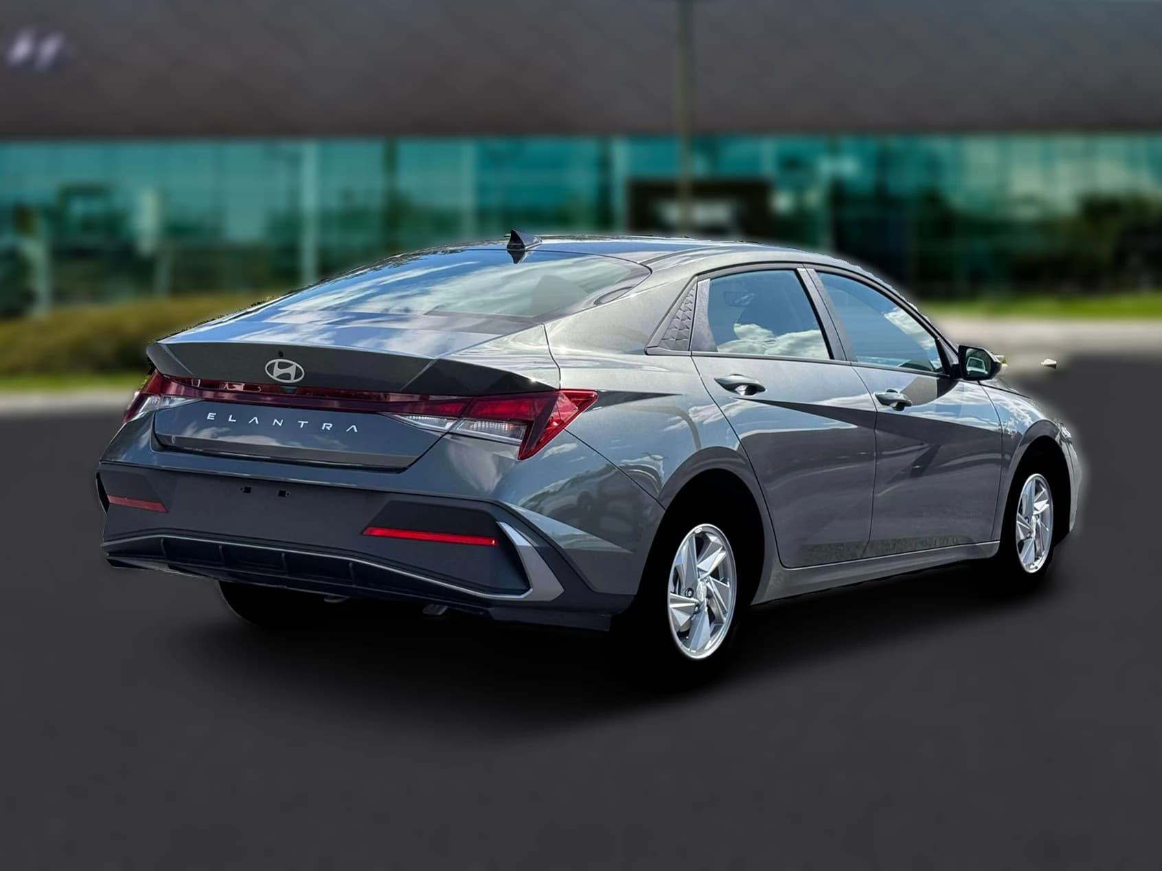 Hyundai Elantra SE Sedan 2026 — side view