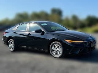 Hyundai Elantra SE Sedan