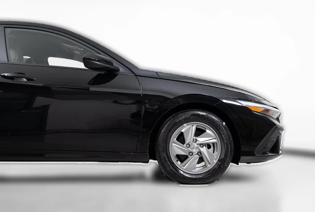 Hyundai Elantra SE IVT 2026 — side view
