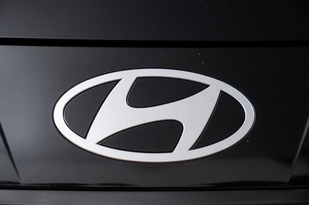 Hyundai Elantra SE IVT 2026 — side view