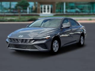 Hyundai Elantra SE Sedan