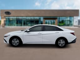Hyundai Elantra SE Sedan 2026 — side view