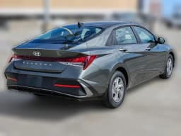 Hyundai Elantra SE Sedan 2026 — side view