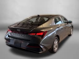 Hyundai Elantra SE Sedan 2026 — side view