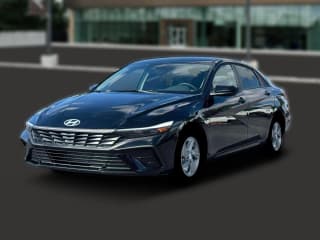 Hyundai Elantra SE Sedan