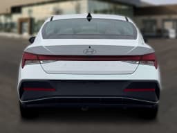 Hyundai Elantra SE Sedan 2026 — side view