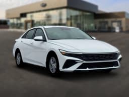 Hyundai Elantra SE Sedan 2026 — side view