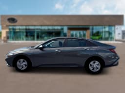 Hyundai Elantra SE Sedan 2026 — side view