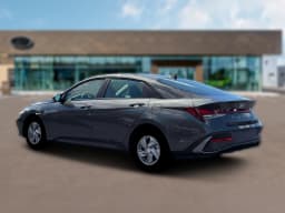 Hyundai Elantra SE Sedan 2026 — side view