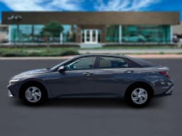 Hyundai Elantra SE Sedan 2026 — side view