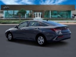 Hyundai Elantra SE Sedan 2026 — side view