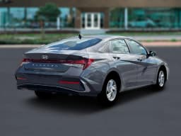 Hyundai Elantra SE Sedan 2026 — side view