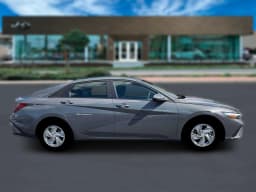 Hyundai Elantra SE Sedan 2026 — side view