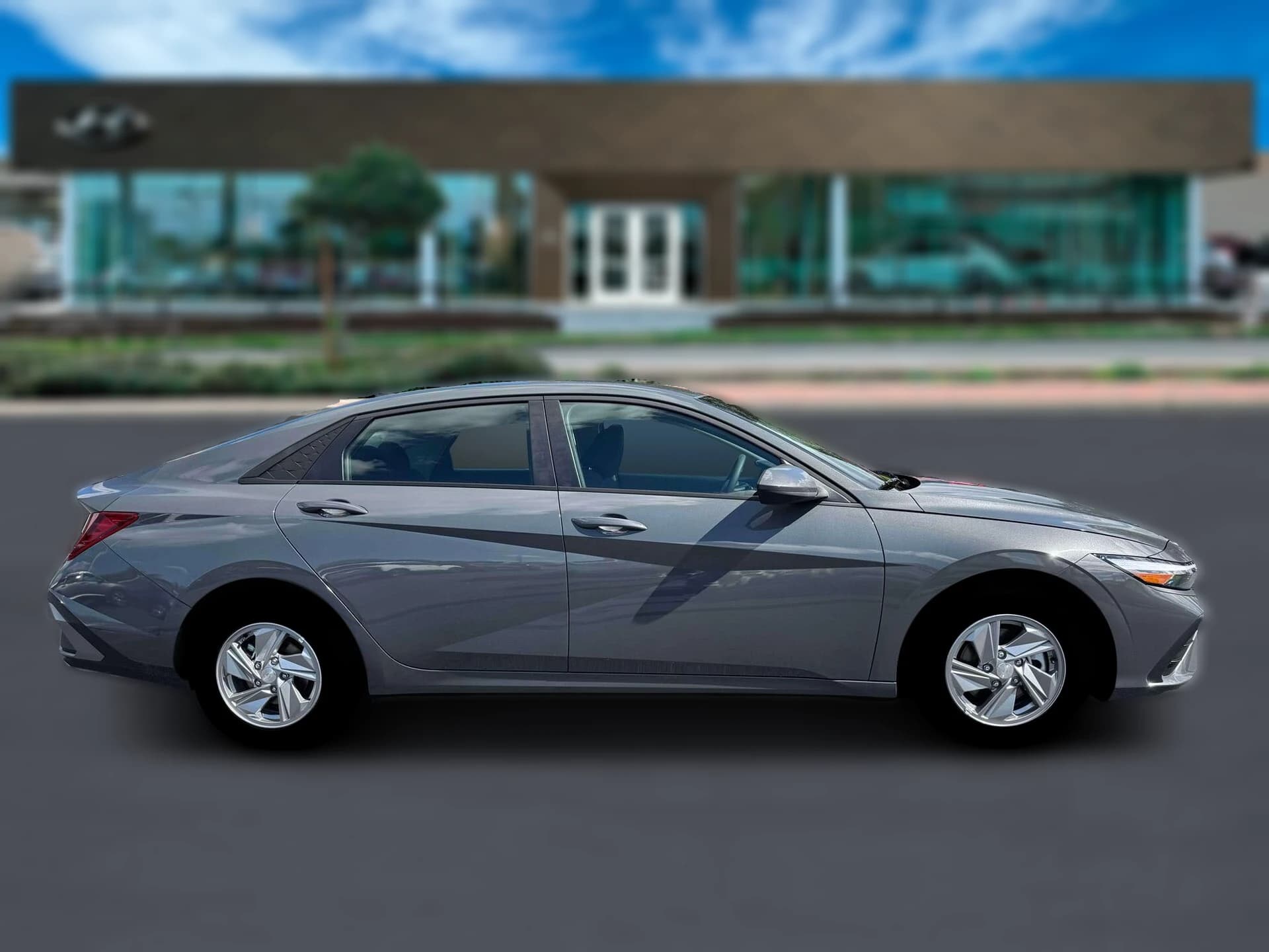 Hyundai Elantra SE Sedan 2026 — side view