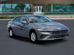 Hyundai Elantra SE Sedan 2026 — side view