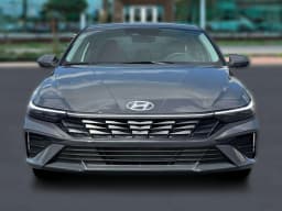Hyundai Elantra SE Sedan 2026 — side view