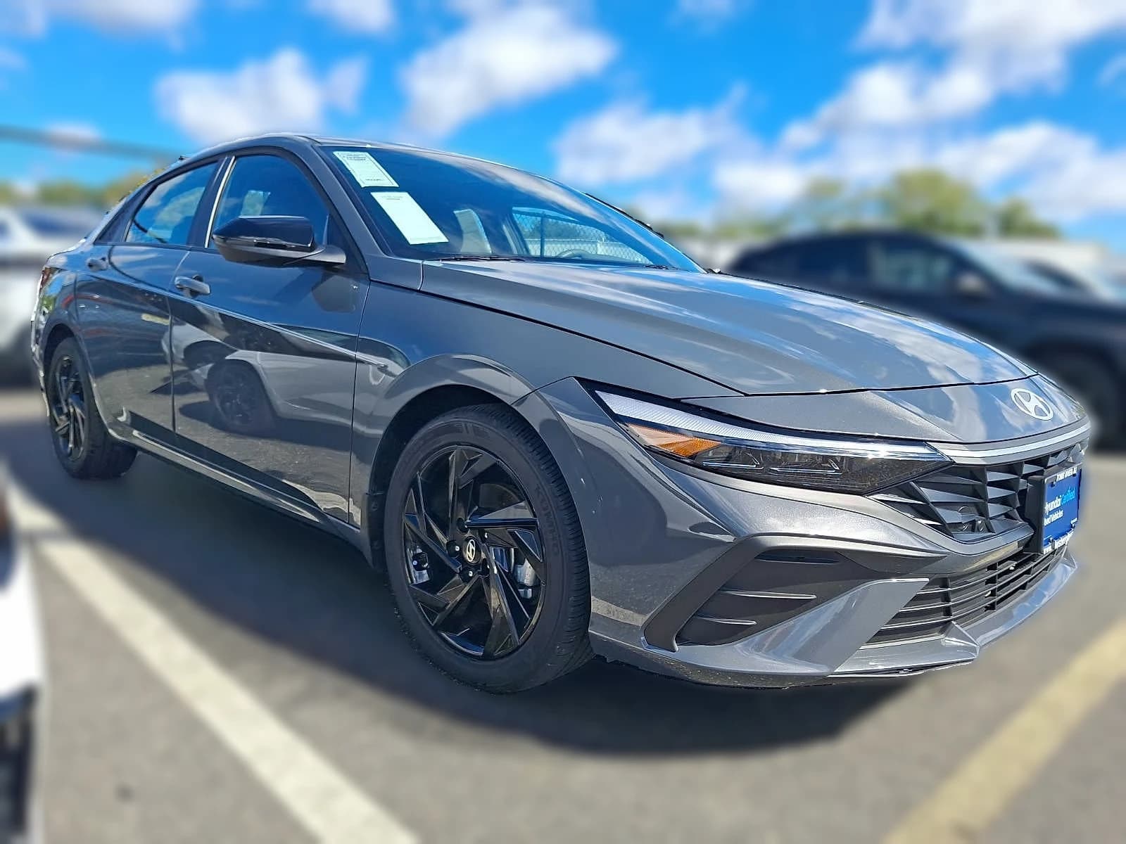 Hyundai Elantra SEL Sport IVT 2026 — side view