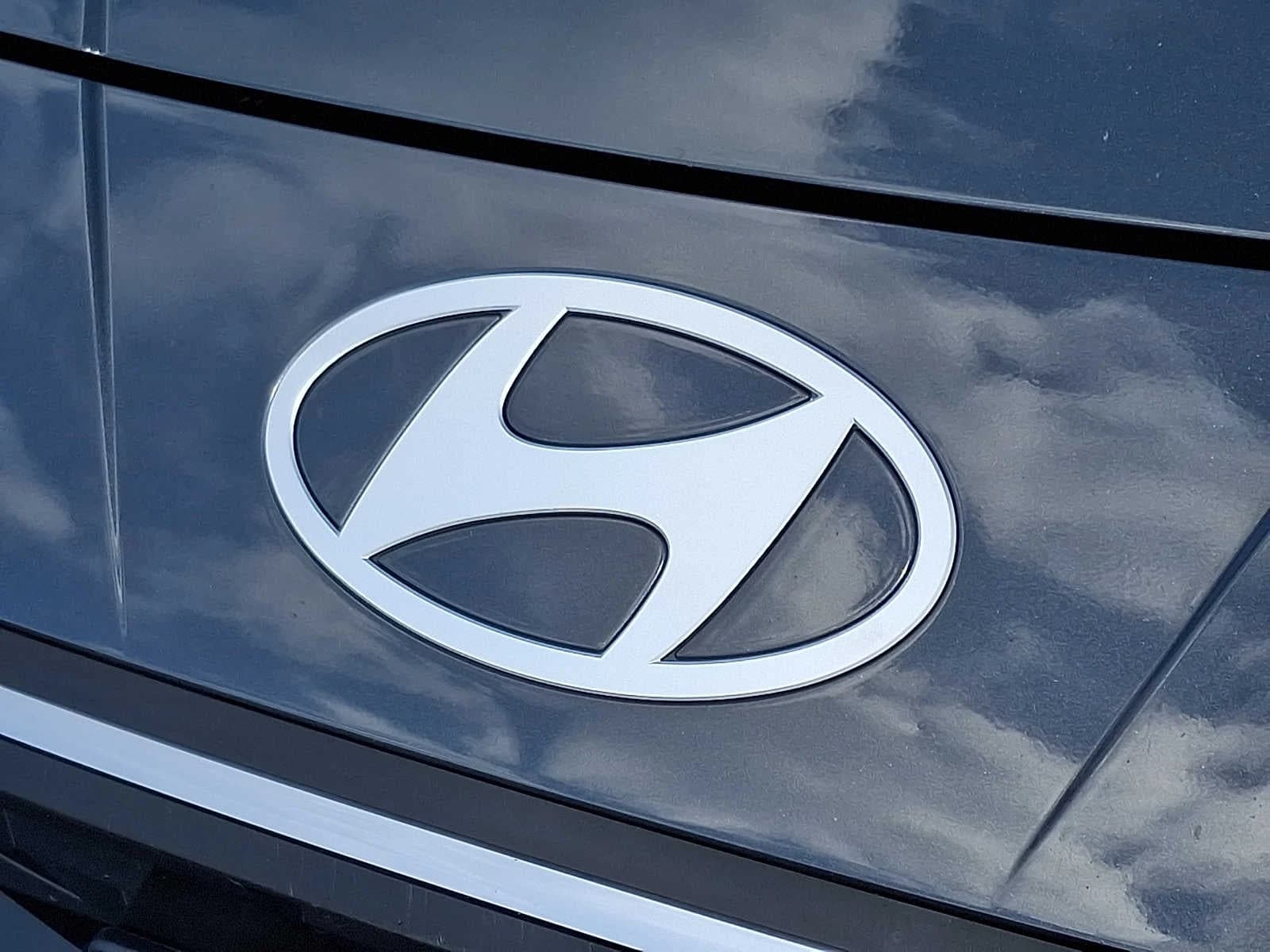 Hyundai Elantra SEL Sport IVT 2026 — side view
