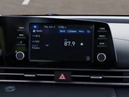 Hyundai Elantra SEL Sport IVT 2026 — side view