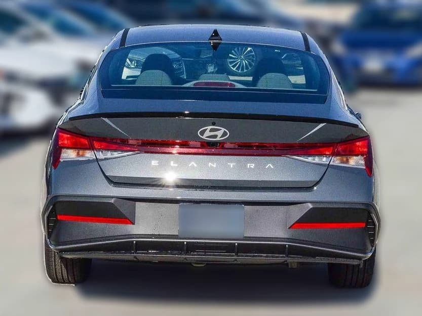 Hyundai Elantra SEL Sport IVT 2026 — side view