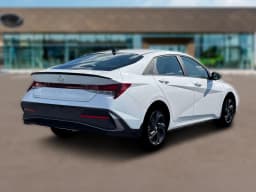 Hyundai Elantra SEL Sport Plus Sedan 2026 — side view