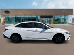 Hyundai Elantra SEL Sport Plus Sedan 2026 — side view