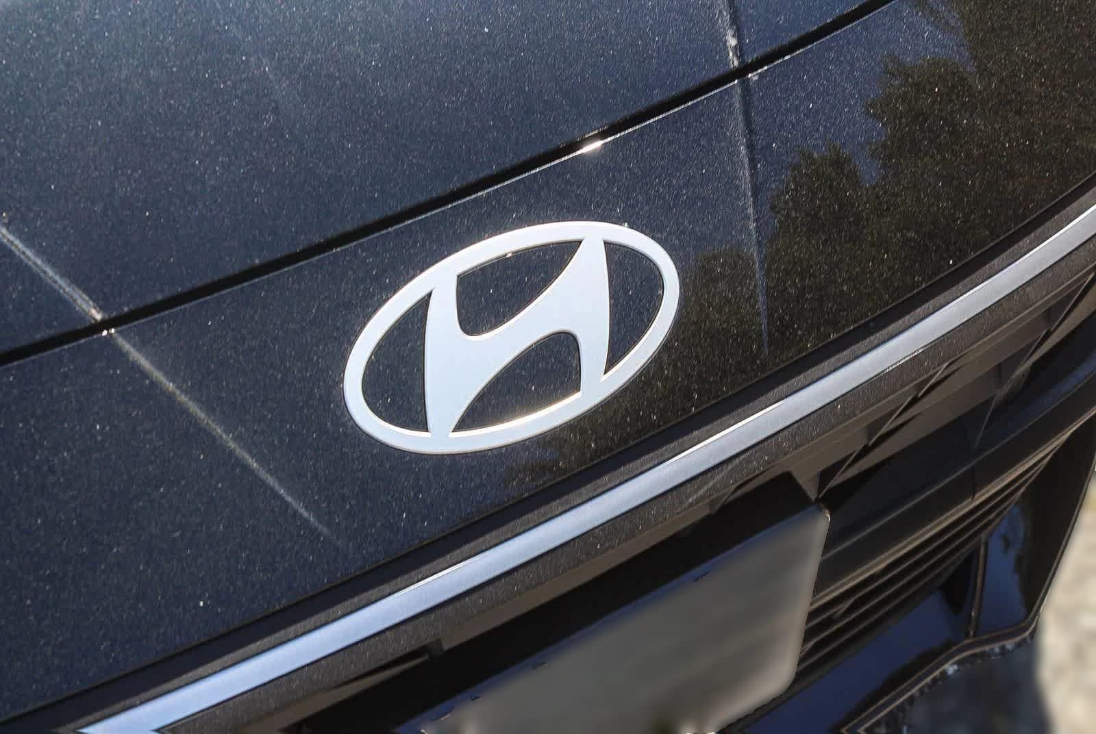 Hyundai Elantra SEL Sport IVT 2026 — side view