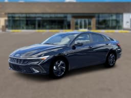 Hyundai Elantra SEL Sport IVT 2026 — side view