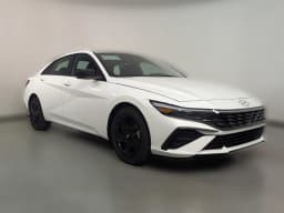 Hyundai Elantra SEL Sport IVT 2026 — side view